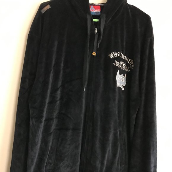 akademiks velour suit